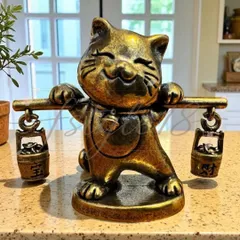 真鍮 ネコ 猫 桶を担いだネコ インテリア オブジェ 縁起物