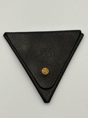 ■【IL BISONTE】イルビゾンテ 三角形 コインケース 小銭入れ 本革 レザー ブラック 黒