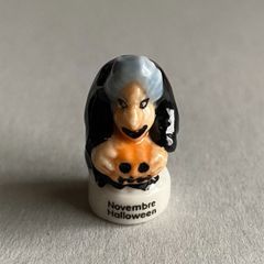 魔女のフェーブ  ※傷あり／ハロウィン／季節／１１月／フランス雑貨／陶器ミニチュア／ブロカント／ヴィンテージ／蚤の市／幸運の小さな陶器