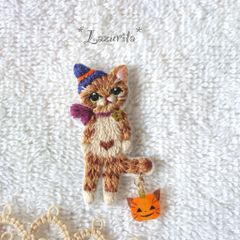 猫刺繍　ハロウィン猫ちゃんブローチ　茶トラ猫