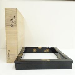 村田宗覚造　唐松蒔絵炉縁（共箱）  茶道具 茶道 おしゃれ ろぶち 茶室 お茶 お茶席 茶器 炉壇 道具 骨董 抹茶 茶会 茶の湯 木の枠 11月 12月 秋