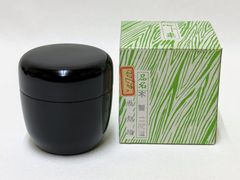 D504【茶道具】木製 二度塗 黒無地 棗 薄茶器 なつめ 径6.5cm 高さ6.5cm 紙箱付