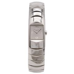 Christian Dior クリスチャン ディオール ディオリフィック シルバー文字盤 SS レディース クォーツ 腕時計 D102-100