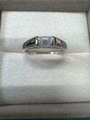 GSTV エメラルドカット ダイヤモンド 0.30ct サイドダイヤ 0.02ct Pt950プラチナ リング