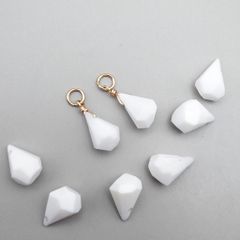 ＊1個＊ インド産 ホワイトオパール チャーム パーツ 天然石 ハンドメイドパーツ te300