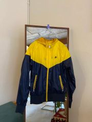 NIKE ウィンドランナー ジャケット イェロー/ネイビー