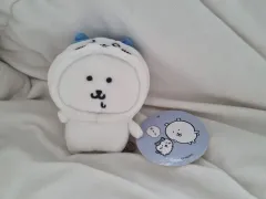 ナガノ 自分ツッコミくま ハチワレの顔をしたちいかわ ぬいぐるみキーホルダー