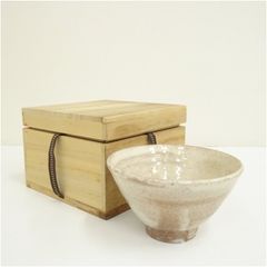 萩焼　作家物　茶碗（保護箱）  茶道 抹茶 おしゃれ 抹茶茶碗 抹茶碗 和食器 レトロ 茶器 骨董 茶わん 茶会 茶の湯