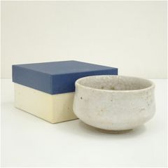 作家物　志野茶碗（紙箱）  茶道 抹茶 おしゃれ 抹茶茶碗 抹茶碗 和食器 レトロ 茶器 骨董 茶わん 茶会 茶の湯