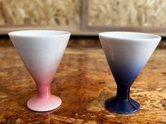 【有田焼】　大秀窯　高台付き　食前酒/冷酒用　ぐい呑み