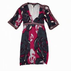 BCBGMAXAZRIA ビーシービージー Vネック ひざ丈ワンピ