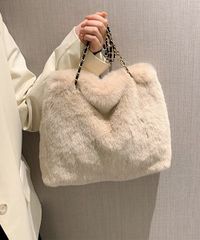 ファー バッグ 大容量 チェーンバッグ 韓国 レディース ショルダーバッグ トートバッグ ボア 秋冬 おしゃれ 軽量バッグ エコファー 肩掛けカバン 大人 スクエアバッグ女性 可愛いバッグbag 1102