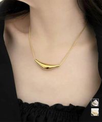 NEW メタルネックレス スネークチェーン 上品 レディース きれいめ おしゃれ 三角ネックレス ニュアンスペンダント ニット合わせチェーンネックレス 大ぶり首飾り存在感 大人女子会パーティ ミニマルネックレス 1102
