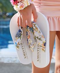 トングサンダル レディース ビーチサンダル 美脚 歩きやすい ぺたんこ スリッパサンダル ボヘミア風夏靴 フラットサンダル大人可愛い リゾートスリッパ夏 リゾートサンダル夏 サマーサンダル海 ベージュ・ブラック・ホワイト 1/2 1102