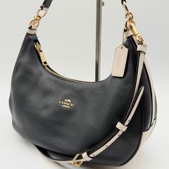 COACH コーチ ショルダーバッグ 2WAY ハーレーホーボー ハーフムーン ネイビー ホワイト バイカラー レザー 斜め掛け ハンドバッグ  F25896 East West Harley Hobo Colorblock Y2K