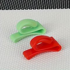【紛失防止＆省スペース】キーフック 4個組 プラスチック製 モダンデザイン ホーム/カー用 時短アクセサリー 耐久性 鍵収納【レッド2個グリーン2個】
