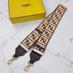 ⭐️ほぼ未使用⭐️ フェンディ ズッカ ストラップユー キャンバス レザー