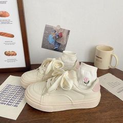 レディース スニーカー 靴 柔らかい 軽い 歩きやすい 疲れない 軽量 おしゃれ かわいい ローカット 通学 通勤 靴 白スニーカー カジュアル シンプル 美脚