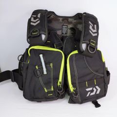 중고 品 ダイワ フローティングジャケットライトフロートゲームベスト DF-6406 〇YR-55539〇