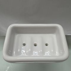 陶器製　壁掛け式ソープディッシュ　石鹸置き