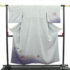 付下げ フォーマル 個性柄 レディース 袷 正絹 グレー おもちゃ柄 個性的 身丈156cm 裄67cm 観劇 お食事会 お集まり Mサイズ相当 リサイクル着物 リユース着物 中古着物 送料無料 即日発送 