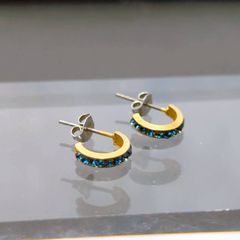 【ブルーストーンモチーフ】フープピアス ブルーストーン付き ゴールド 小ぶり 上品 レディース
