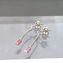 【スクエアモチーフ】チェーンピアス バーピアス パープルストーン シルバーカラー 揺れる レディース
