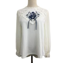 アクシーズファム axes femme ブラウス カットソー プルオーバー ラウンドネック 花柄 刺繍 リボン 切替 チュール 透け感 フリル ギャザー 長袖 F 白 青 ホワイト ブルー