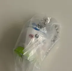 ハチワレたべものキーホルダー ちいかわ ちいかわ たべものいっぱい ニャムニャム