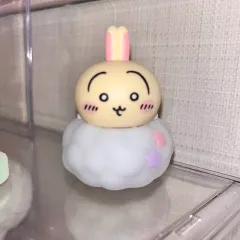 ちいかわ・うさぎ 雲の上でぐっすり ガチャ フィギュア