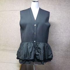 UNITED ARROWS GREEN LABEL RELAXING ユナイテッドアローズ グリーンレーベルリラクシング ペプラムベスト ジレ ノースリーブ 2段フリル Vネック ブラック　u7733c