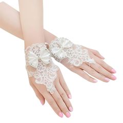 【新品】 Coollooda ウェディンググローブ 花嫁手袋 レースグローブ レディース 美しい刺繍 ショートグローブ アクセサリー ショートグローブ メイド ウエディング用品 結婚式 レース付グローブ 花嫁用品 1