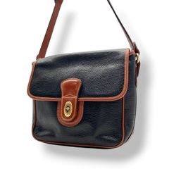 良品 COACH コーチ オールドコーチ シェリダンコレクション ショルダーバッグ レザー 本革 ブラック 黒 ブラウン 茶 バイカラー レディース 斜めがけ 肩掛け フラップ ターンロック ゴールドカラー金具 USA製 ヴィンテージ S85