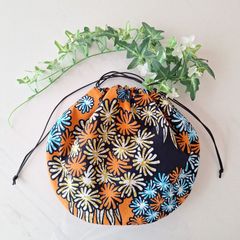 【1点限り】まんまる巾着　ハンドメイド　アフリカンプリント　アフリカ布