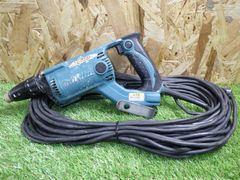 マキタ 6815 ボード用スクリュードライバー 電動工具 大工道具 動作確認済 Makita 中古品 米 261011