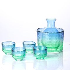 【新品】 GLASKEY 【日本酒愛好家のための日本酒用具】冷酒器セット 6点セット,310ML徳利1個 盃4個 冷酒器1個，耐熱ガラス 電子レンジ対応で熱燗にも最適な徳利，冷酒、温酒用，に似合う退職祝い、結婚祝い,誕生日の贈り物（ピーコックブルー） 0