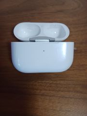 （正規品）Apple AirPods Pro 第2世代 充電ケース USB-C A2968 純正品