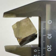 【E37190】スペイン産 立方体 結晶 黄鉄鉱 パイライト  天然石 鉱物 原石 パワーストーン