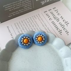 ふんわり まんまるビーズ (ブルー) ビーズ刺繍 ピアス/イヤリング