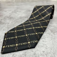 【FENDI】フェンディ FENDIロゴ総柄 チェーンリンク スクエア 幾何学柄 ブラック 黒 ゴールド シルク100% ネクタイ メンズ ヴィンテージ