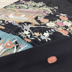 作家物 黒留袖 裄67.5 流水に花模様 着物 正絹 五つ紋 X-10473