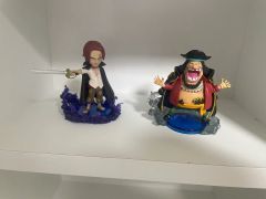ONE PIECE シャンクス フィギュア & 黒ひげ フィギュア