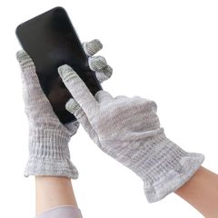 【新品】 【絹屋】シルク100％ ナイト手袋 おやすみ手袋 ハンドケア 保湿 ナイトテブクロ シルク 手荒れ スマホ対応 ショート手袋 メンズ レディース 4381 日本製 (FREE, 銀色)