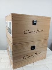 【2点まとめ】コノスル オーシオ ワイン木箱 蓋・留め具付き PLNOT NOIR OCIO 収納ボックス DIY インテリア ※シールあり/ シール剥がし跡あり/仕切りなし 蓋付きウッドボックス アンティーク風収納 Cono Sur