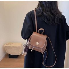 リュックサック デイパック 肩掛け バケツバッグ 鞄 puレザー ポシェット 通勤 OL おしゃれ 飾りは付属
