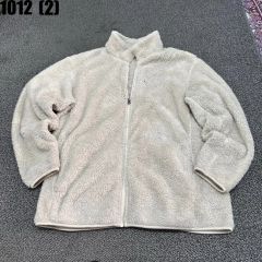 ユニクロ フリース ジップアップ ジャケット ベージュ