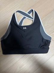 UNDER ARMOUR アンダーアーマー スポーツブラ ブラック
