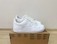 270 NIKE エアフォース 1 07 オールホワイト スニーカー