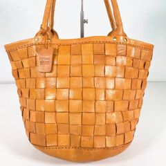 美品 kyuca/キューカ メッシュバッグ/トートバッグ キャメル 編み込み レザーチャーム付 ハンドバッグ レディース[OP01171]