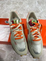 300 NIKE SACAI CLOT ORANGE